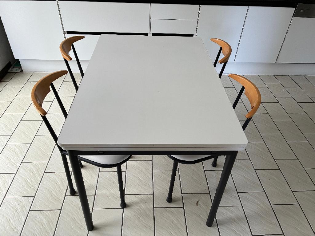 Uittrekbare keukentafel en stoelen, Huis en Inrichting, Tafels | Eettafels, Ophalen, Overige materialen, Gebruikt, 100 tot 150 cm