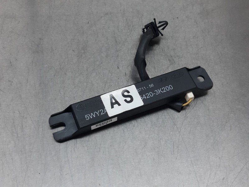 ANTENNE D'ACCÈS SANS CLÉ Kia Rio III (UB) (|954203K200|), Kia, Dhr. M. Roggen, Stadsweg 37 37
9917 PV  WIRDUM GR., NL, Utilisé
