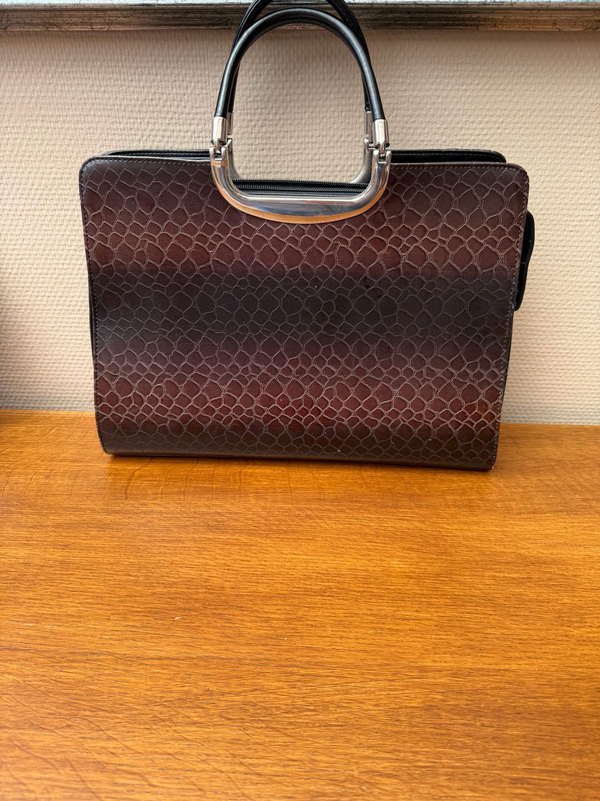 Handtas 36 cm l x 12 cm d x 24 cm h, Handtassen en Accessoires, Tassen | Damestassen, Ophalen, Gebruikt, Handtas