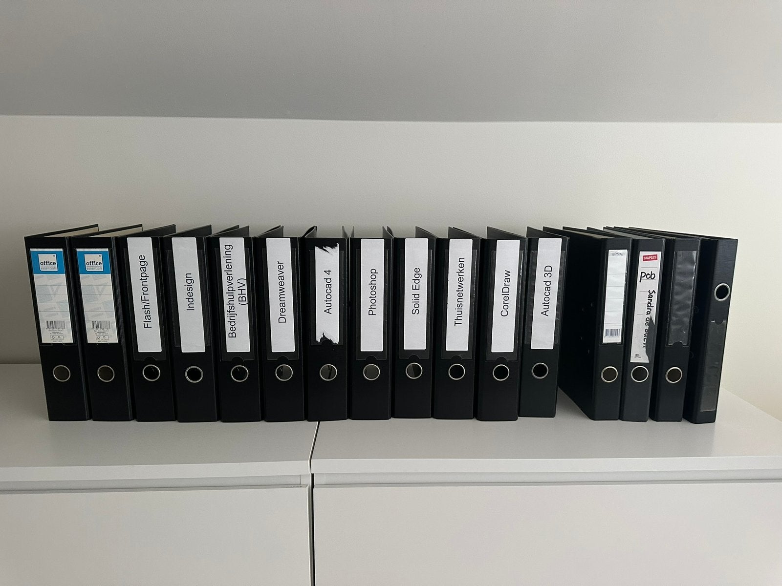 10 zwarte ordners, Ophalen of Verzenden, Zo goed als nieuw