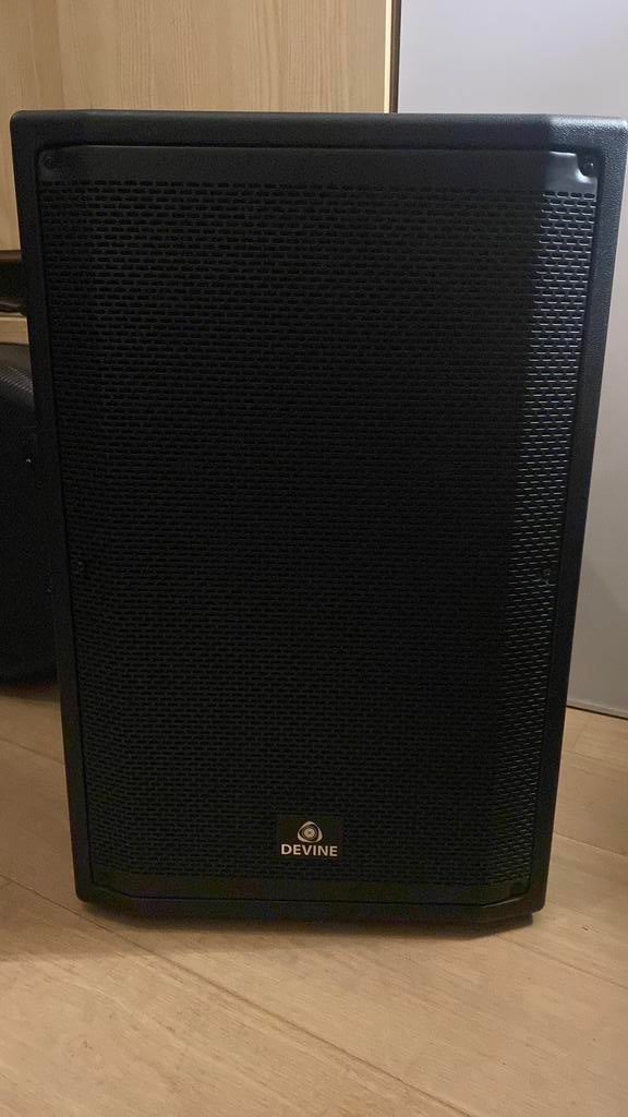 2 STUKS Devine Artis 15A mkII actieve speakers, Audio, Tv en Foto, Luidsprekerboxen, Overige typen, Zo goed als nieuw, 120 watt of meer