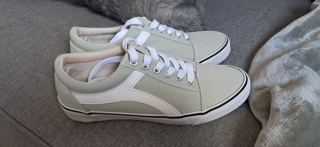 Dames schoenen, Ophalen, Zo goed als nieuw, Sneakers, Bristol