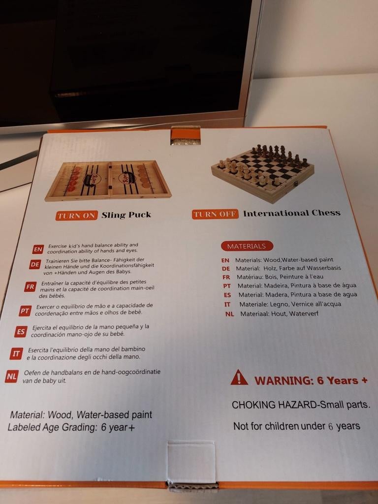 Schaak - sling puck, Hobby en Vrije tijd, Gezelschapsspellen | Bordspellen, Ophalen of Verzenden, Zo goed als nieuw