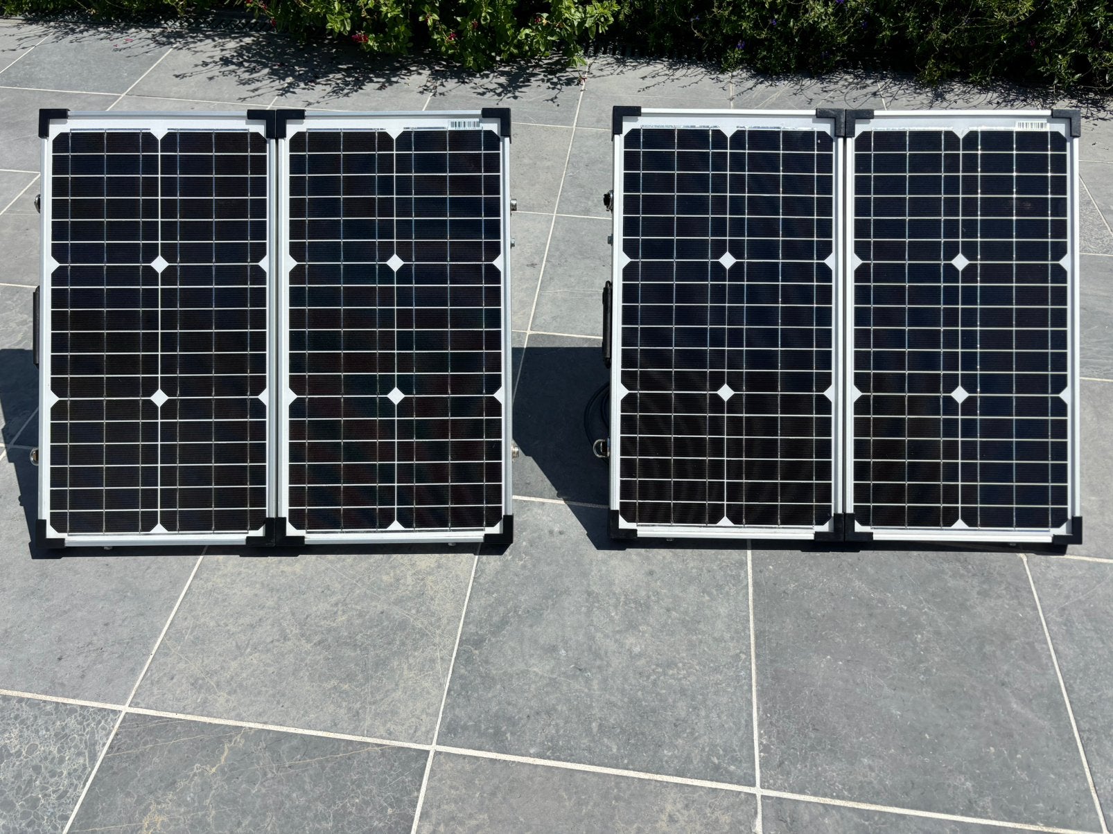 Mobiele zonnepanelen in koffervorm., Caravans en Kamperen, Kampeeraccessoires, Ophalen, Zo goed als nieuw