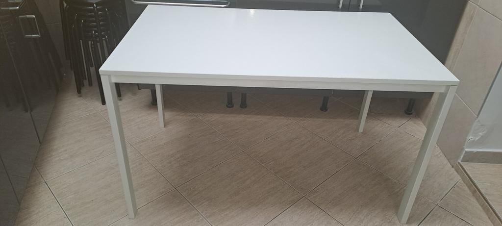 Table ikea (melltorp), Enlèvement