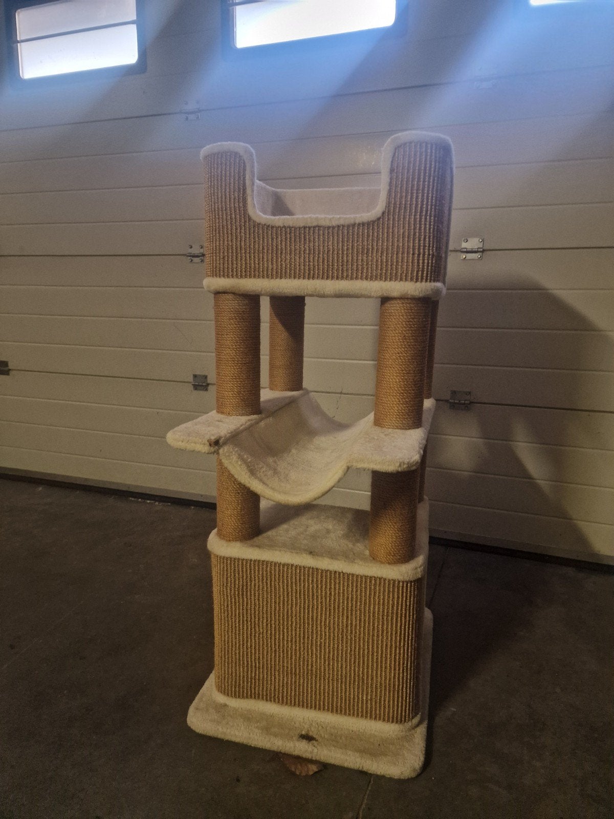 Crappe, Animaux & Accessoires, Meubles griffoirs pour chats, Griffoir, Enlèvement