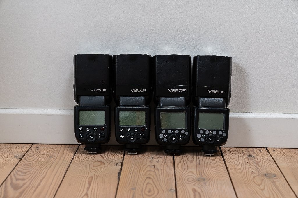 Set van 4 Godox reportageflitsers (voor oa Fuji), Lamp of Flitsset, Gebruikt, Ophalen of Verzenden, Godox