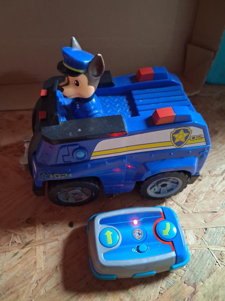 Voiture téléguidée pat patrouille, Enfants & Bébés, Jouets | Figurines, Enlèvement