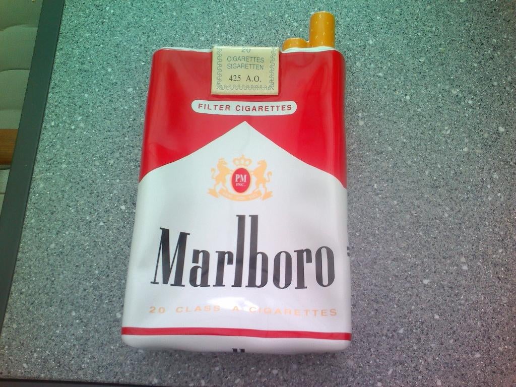 Asbak/geldschaal Marlboro., Verzamelen, Ophalen of Verzenden, Zo goed als nieuw, Gebruiksvoorwerp