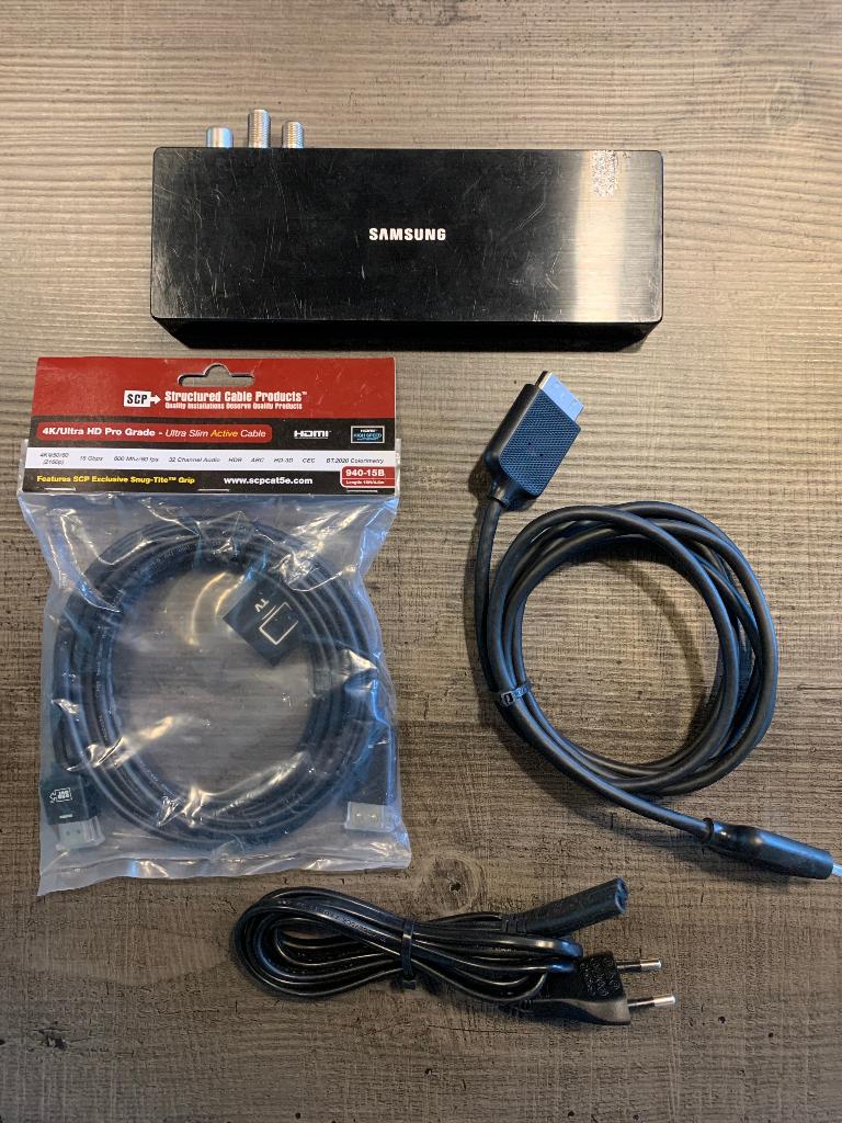 Samsung One Connect Box + Cables, Envoi, Utilisé