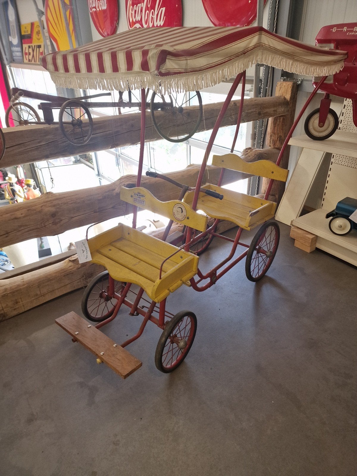 Voiture à pédales Gym Dandy Surrey 50 ans, Antiquités & Art, Enlèvement