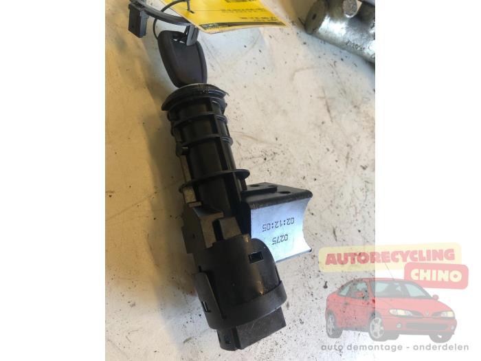 Serrure de contact + clé d'un Fiat Panda, Autos : Pièces & Accessoires, Autres pièces automobiles, Fiat, Utilisé, 3 mois de garantie