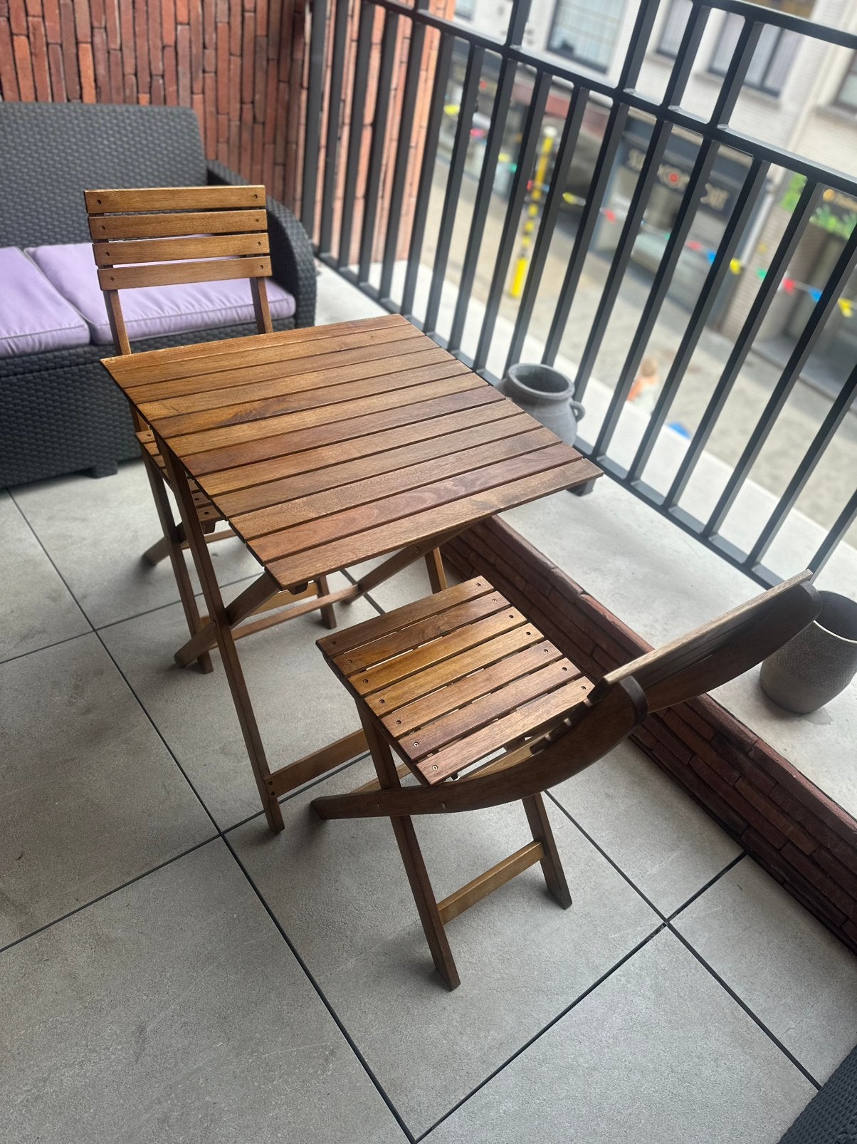 Mooie 2 persoons inklapbare tafel en stoelen, Gebruikt, Tuinset, Hout, Eettafel