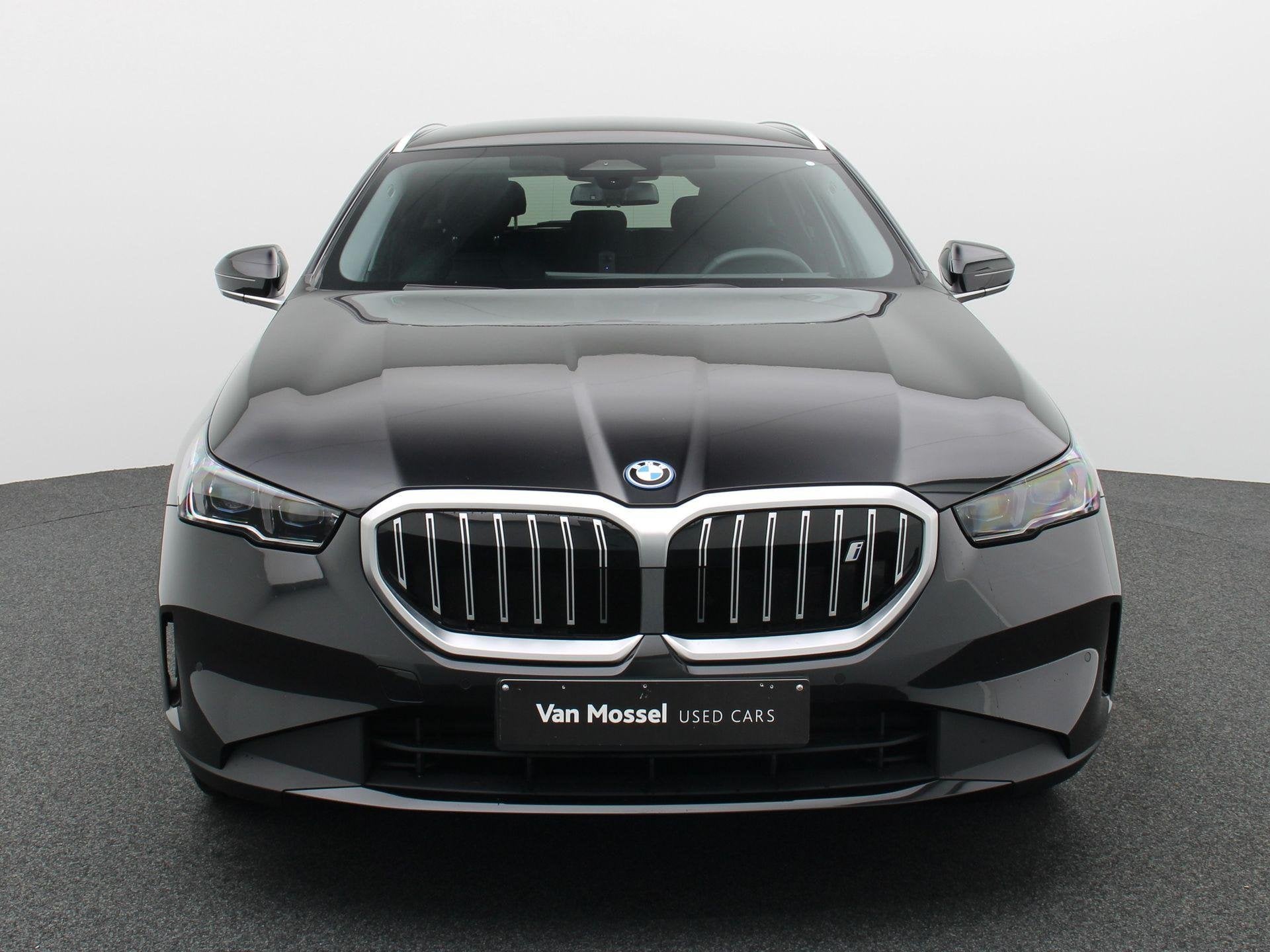BMW i5 Touring eDrive40 250kW SoH 95,77% | leder | verw.zete, Auto's, BMW, Automaat, Dealer onderhouden, Gebruikt, Zwart