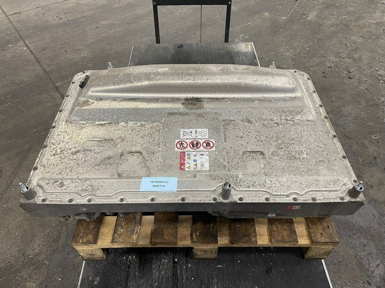 Hybride hoogspannings accu Volkswagen Passat, Onderdelen@venauto.nl, Van der Ven Autorecycling B.V., Gebruikt, Ettenseweg 76, 4706 PB Roosendaal, The Netherlands