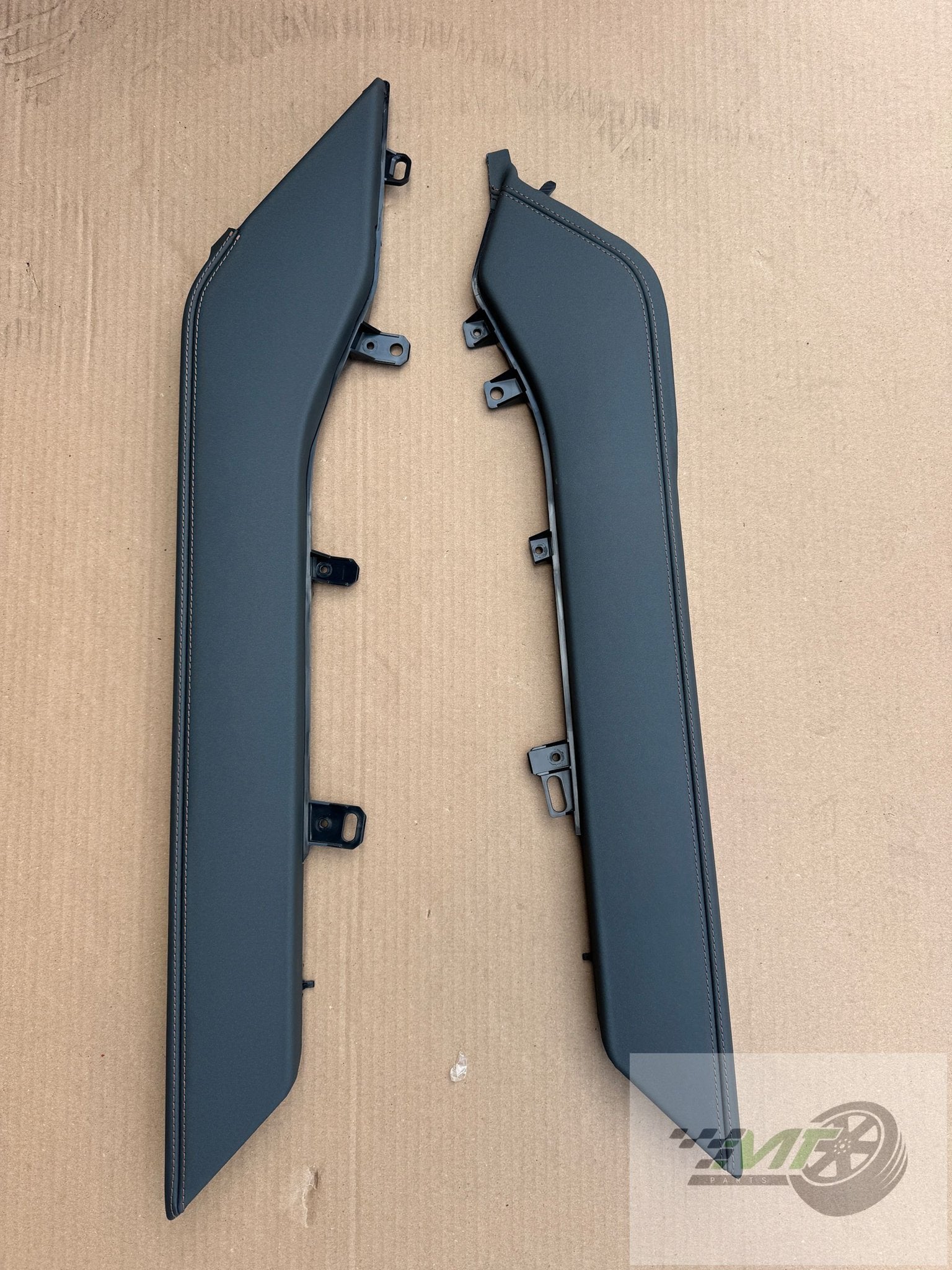 Cupra Leon Formentor middenconsole zijkappen Links + Rechts, Auto-onderdelen, Interieur en Bekleding, Gebruikt, Overige automerken