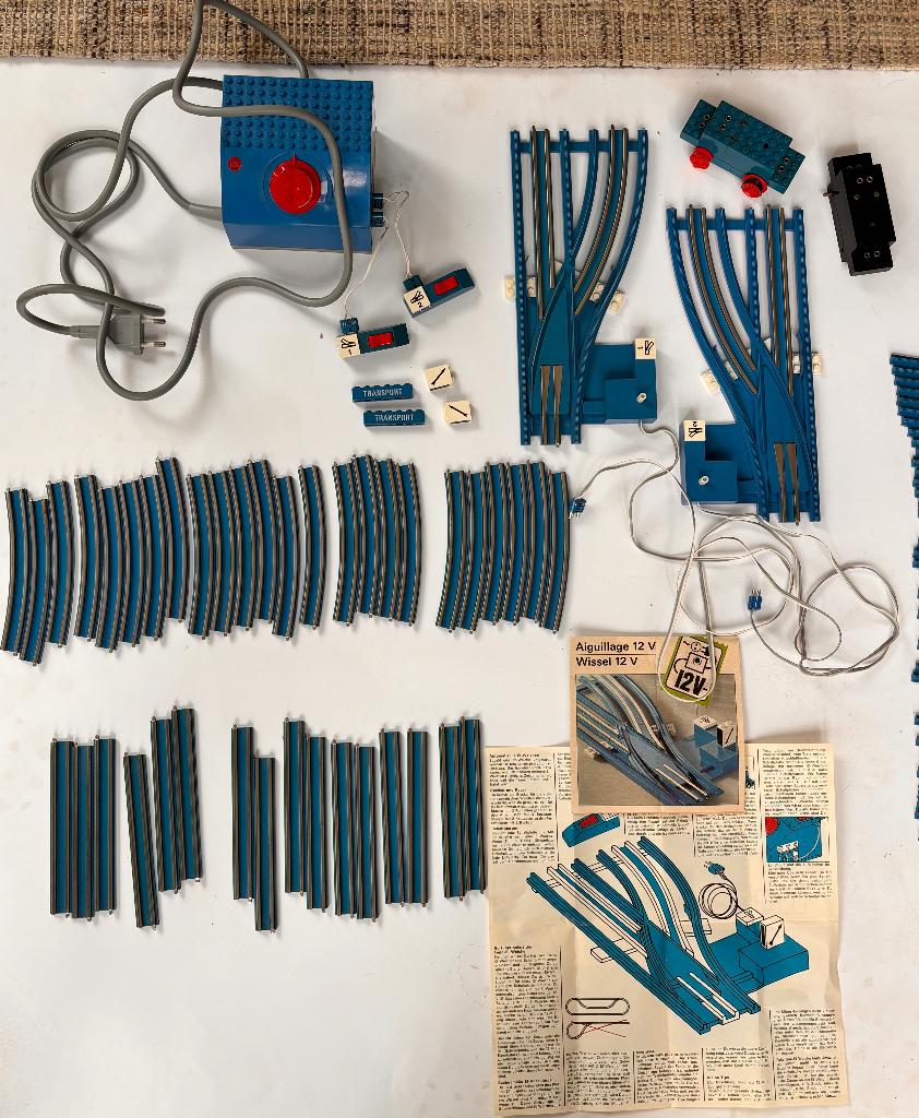 Lego Train 12V rails + interrupteurs + transformateur 740, Enfants & Bébés, Jouets | Duplo & Lego, Enlèvement ou Envoi, Utilisé