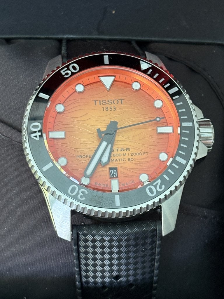 TISSOT SEASTAR 2000 44MM, Handtassen en Accessoires, Overige materialen, Polshorloge, Nieuw, Kunststof