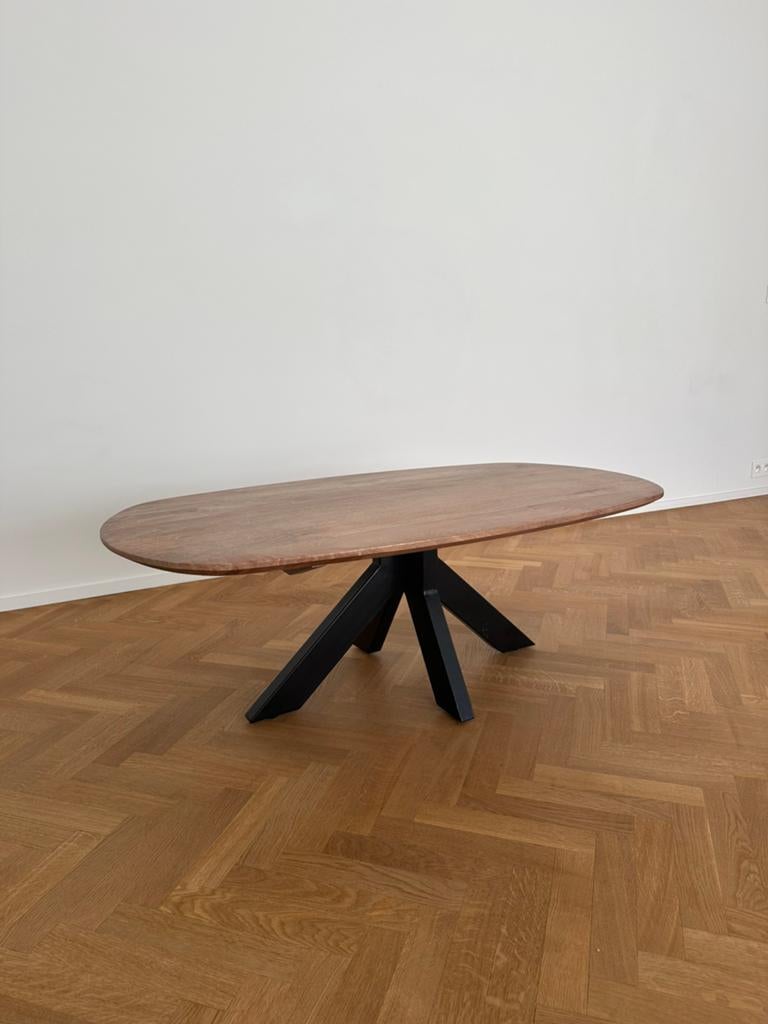 Juntoo design salontafel ovaal, walnoot look, met spin poot, Maison & Meubles, Tables | Tables à manger, Comme neuf, Ovale, Enlèvement