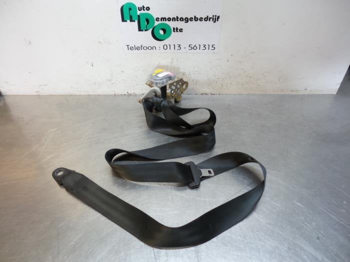 Veiligheidsgordel rechts-voor van een Nissan Micra (Micra 03, Gebruikt, -, -, Ophalen of Verzenden