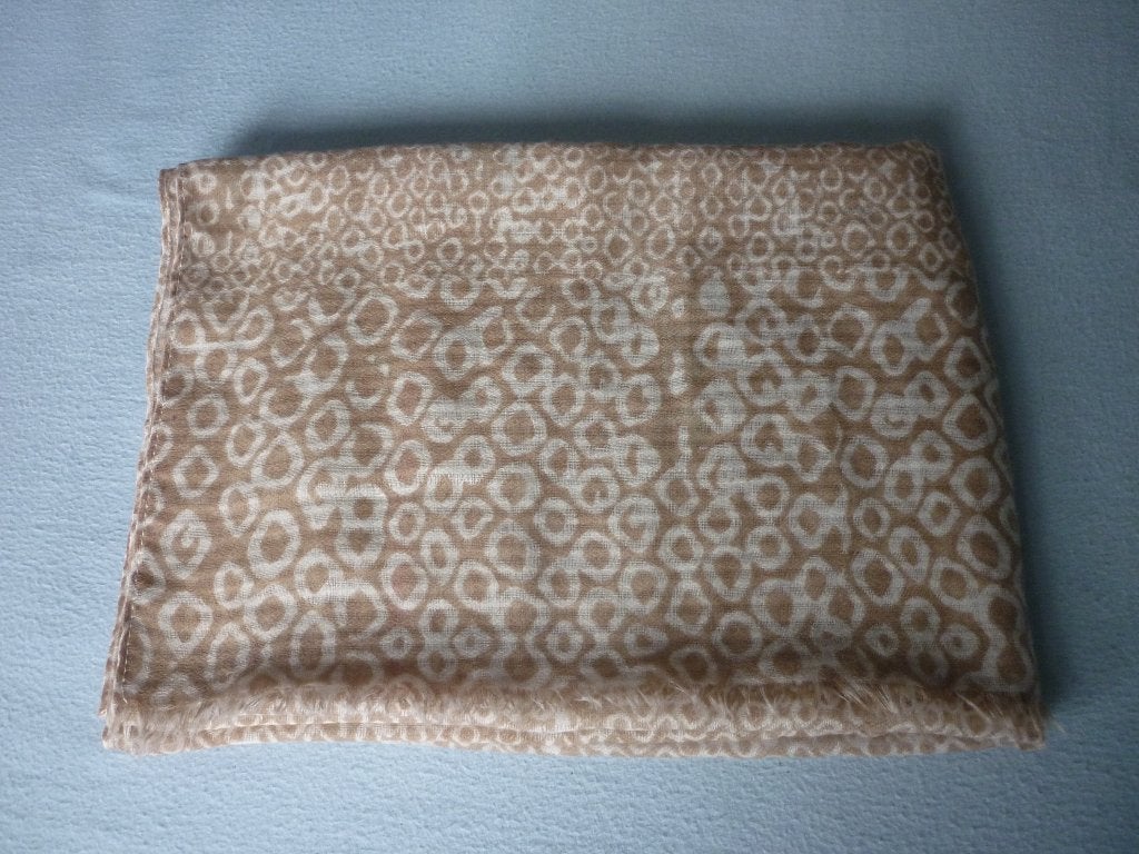 Polyester Sjaal Damart, Maat 38/40 (M), Ophalen of Verzenden, Zo goed als nieuw, Sjaal