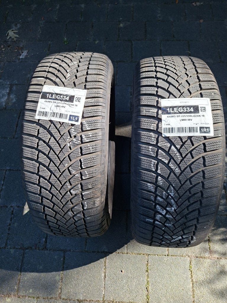 2x Bridgestone Blizzak LM005 225/55 R18 102V XL, Auto-onderdelen, Ophalen, 18 inch, Gebruikt, Winterbanden