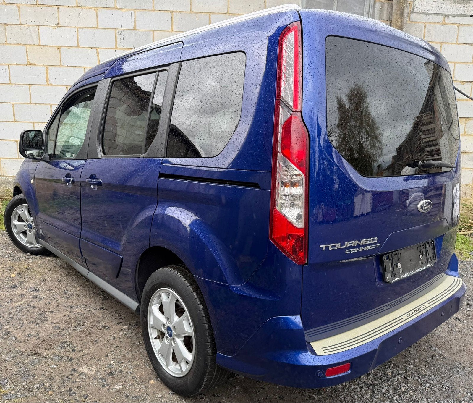 Ford tourneo // 1.0L Essence // Prêt à immatriculer, Autos, Ford, Euro 5, Achat, Boîte manuelle, Vitres électriques