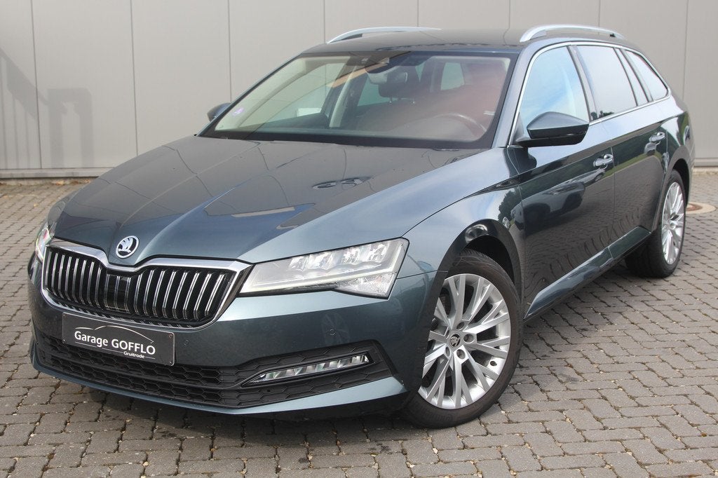 Skoda Superb COMBI 1.5 TSI DSG Ambition - 100.500KM - 2020, Autos, Skoda, Achat, Carnet d'entretien, Noir, 5 portes