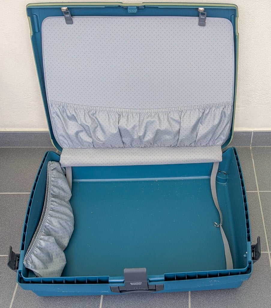 Reiskoffers, Handtassen en Accessoires, Koffers, Gebruikt, Hard kunststof, 55 cm of meer, Wieltjes
