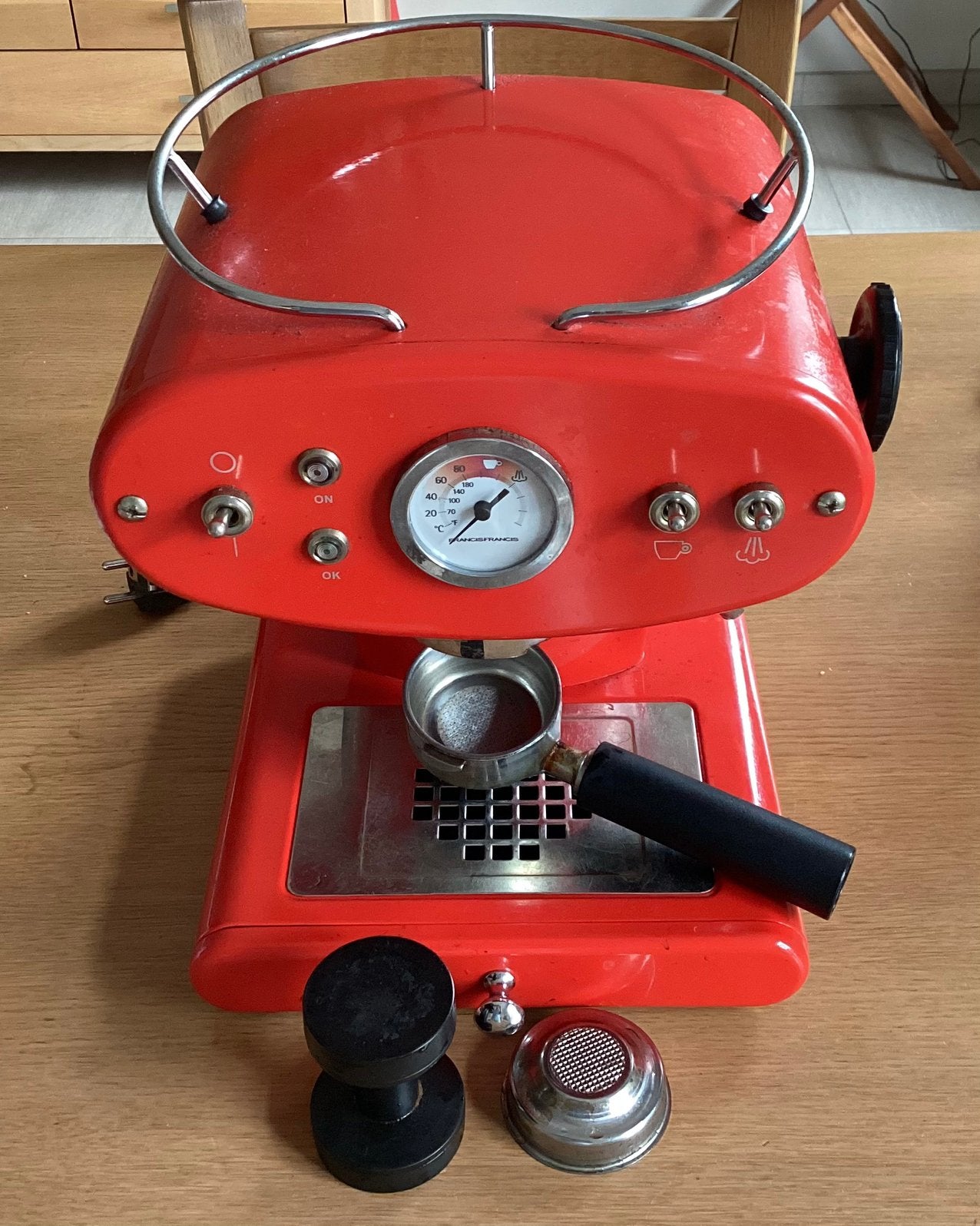 Machine à expresso Francis Francis X1 Illy, Electroménager, Cafetières, Café moulu, Réservoir d'eau amovible, 2 à 4 tasses, Utilisé