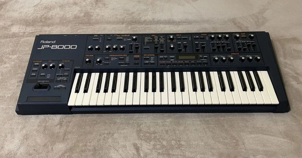 Synthétiseur légendaire Roland JP-8000, Musique & Instruments, Avec valise ou flightcase, Enlèvement ou Envoi, Roland, Utilisé