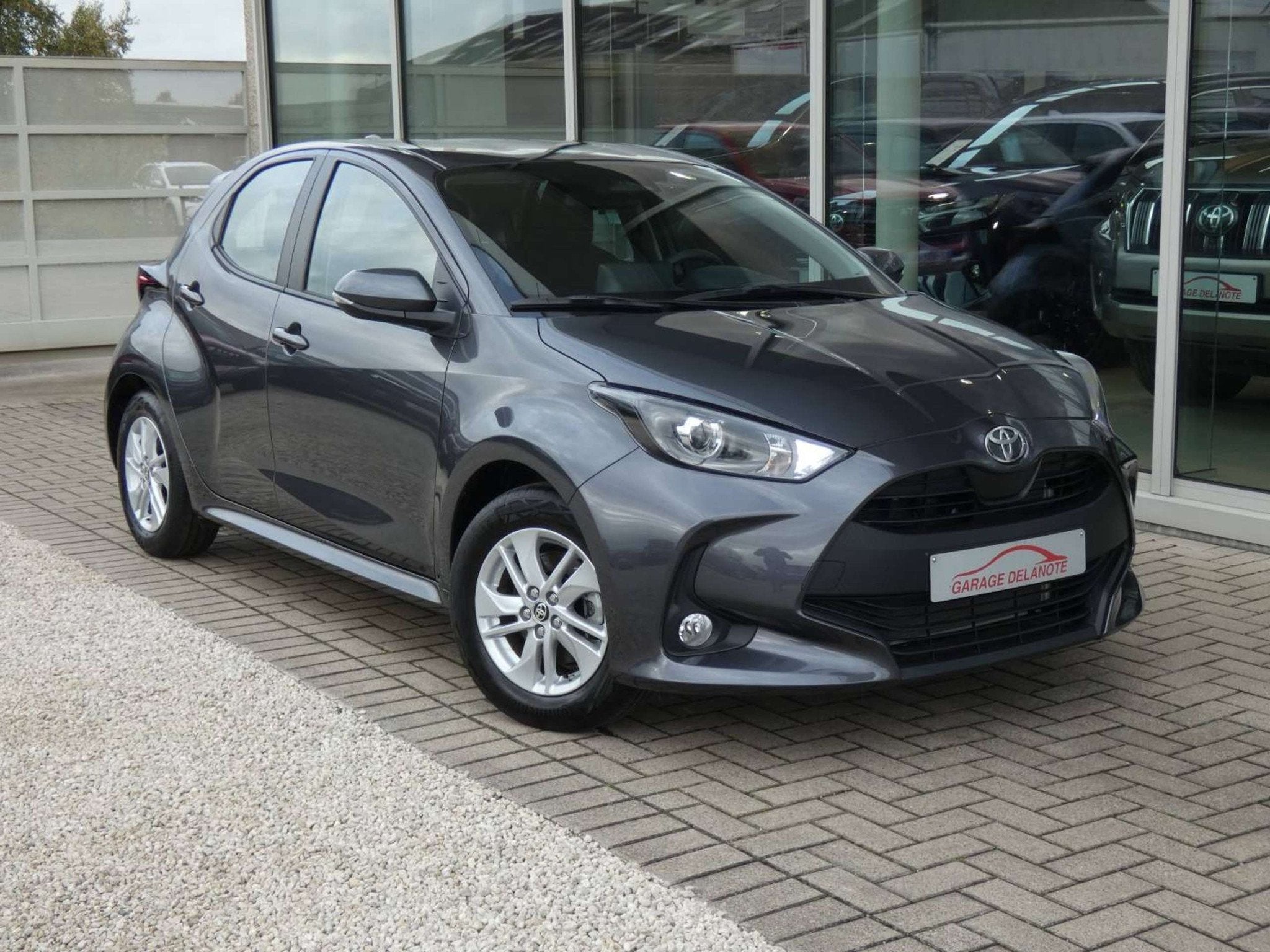 Toyota Yaris Hybrid Dynamic +Apple carplay +Android auto +Pa, Stof, Gebruikt, 116 pk, 1490 cc