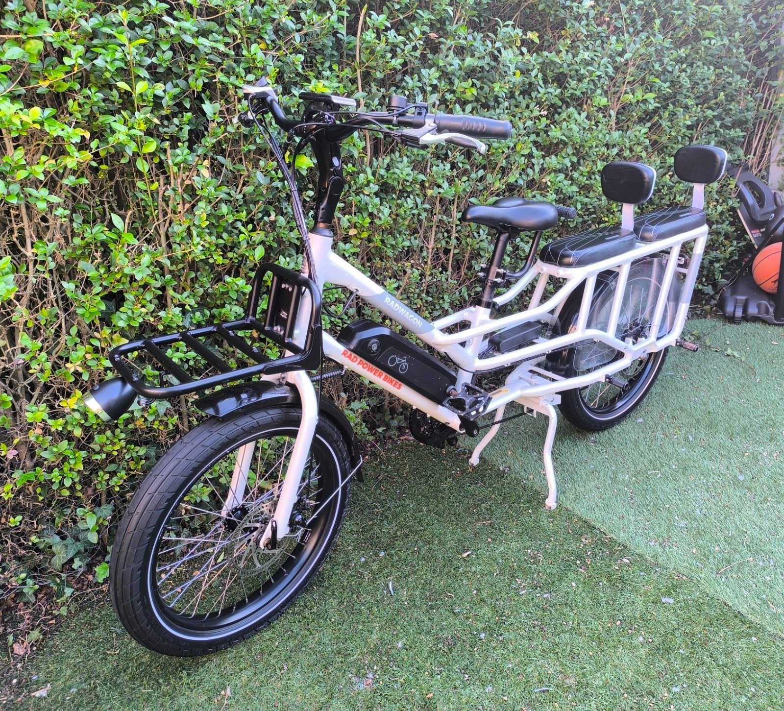 RadWagon 4 (2022) – Elektrische Longtail/Cargo Fiets, Fietsen en Brommers, Elektrisch, Zo goed als nieuw, 2 kinderen, Schijfrem