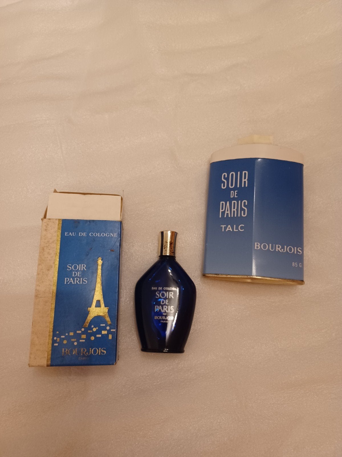 BOURJOIS lot soir de paris siglé, Envoi