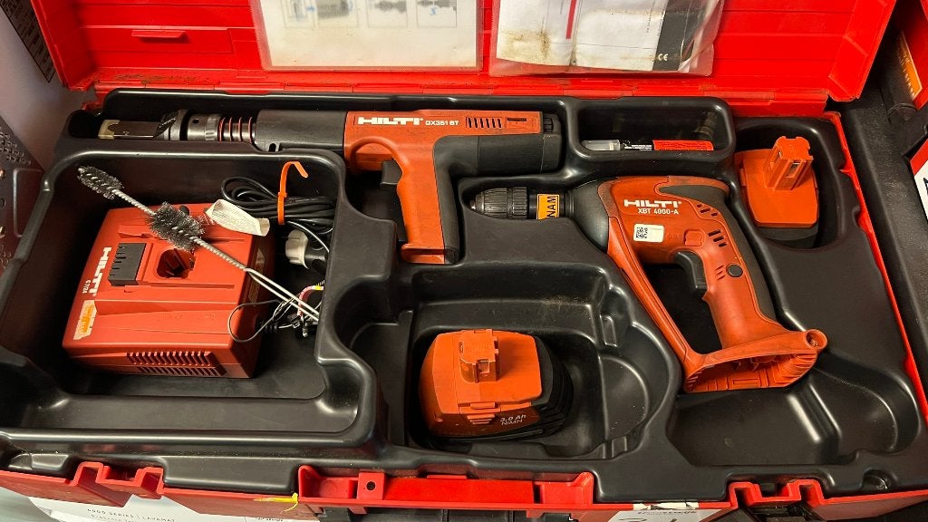 HILTI Cloueur à poudre DX 351 BT et perceuse XBT 4000-A, Doe-het-zelf en Bouw, Ophalen, Gebruikt, Overige typen