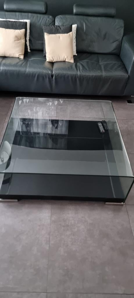 Table basse, Enlèvement, Verre