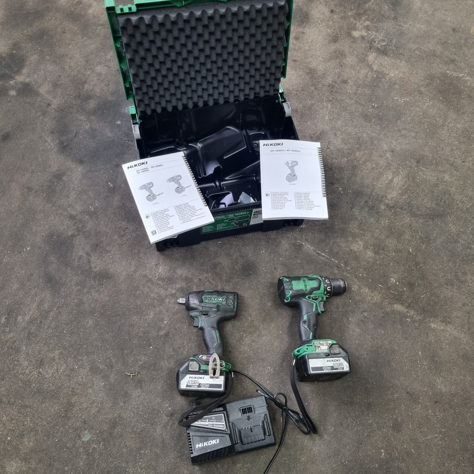 Hikoki set boormachine en slagmoersleutel, Ophalen, Boormachine