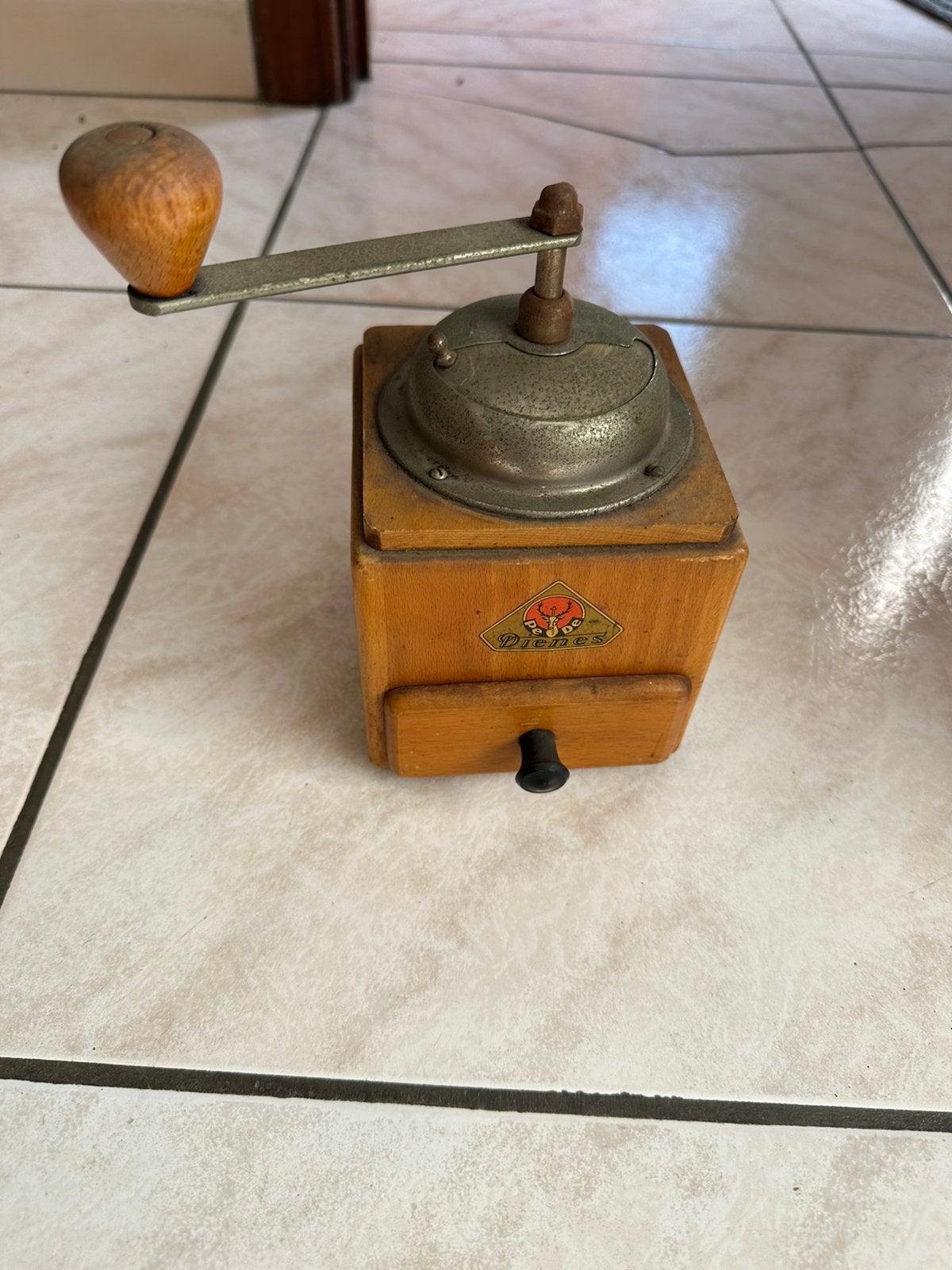 Vintage koffiemolen PeDe Dienes, beukenhout, jaren '50/'60, Enlèvement