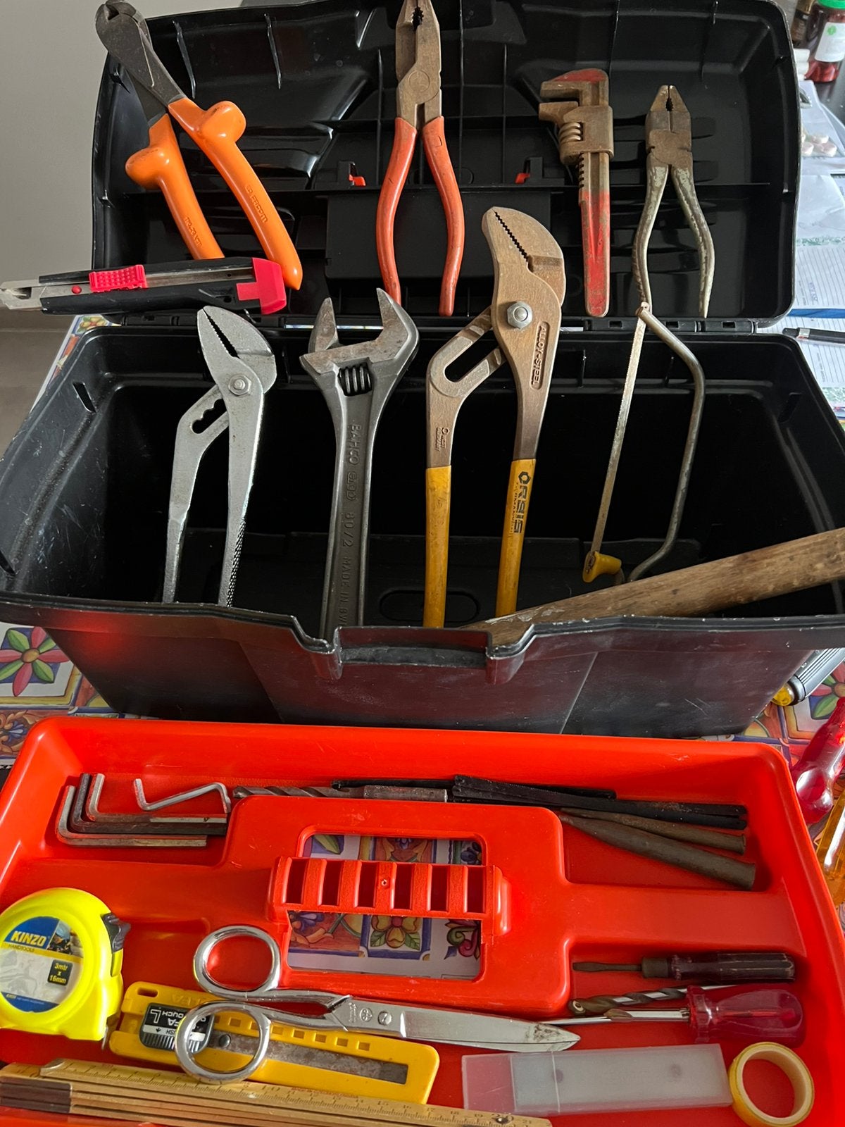 Gereedsschapkoffertje met inhoud, Doe-het-zelf en Bouw, Ophalen, Gevuld, Gebruikt