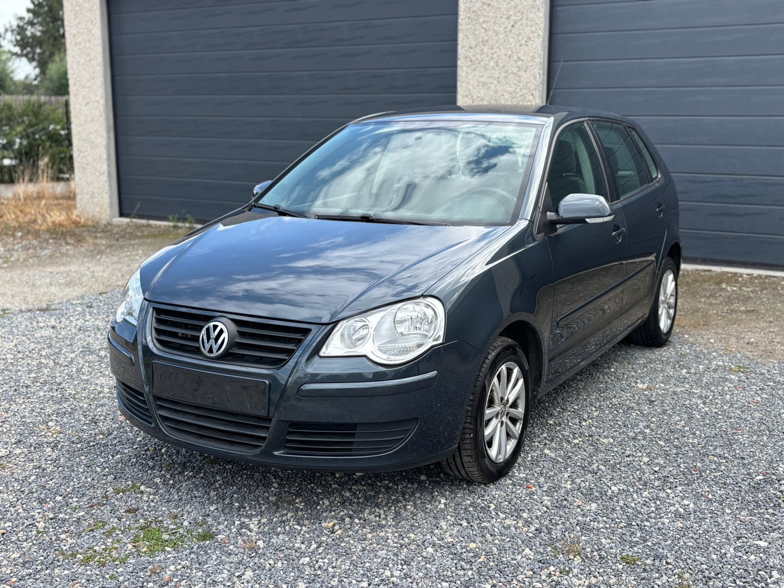 Volkswagen Polo 2009 Automatique 1.4L essence Airco 64000km, Autos, Achat, 5 portes, 5 places, Automatique