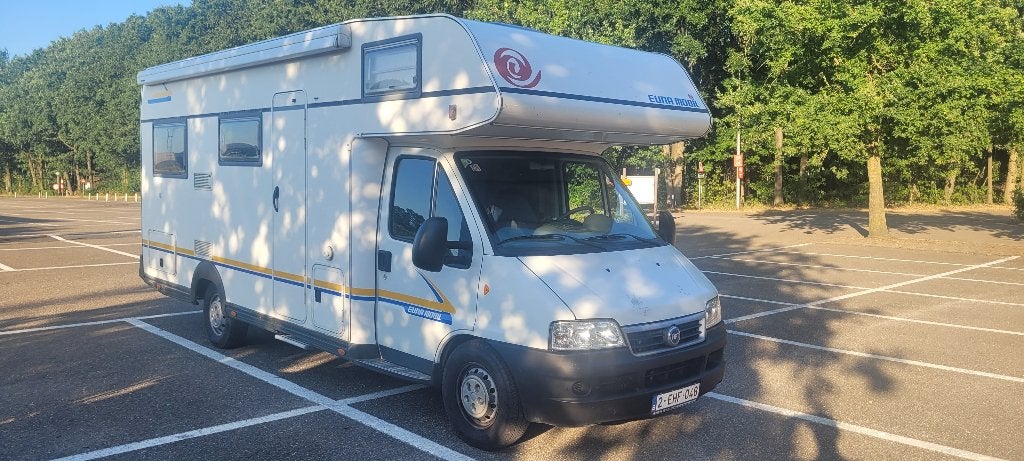 Eura Mobil 695 HB 2.8 JTD | 3850 kg | C1 | 96.000 km, Siège standard, Fiat, Boîte manuelle, Jusqu'à 6