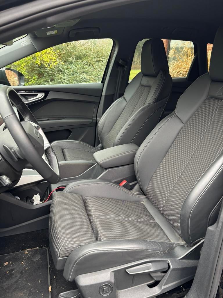 Interieur/ zetels Audi Q4 ETron 2024, Auto-onderdelen, Ophalen, Audi