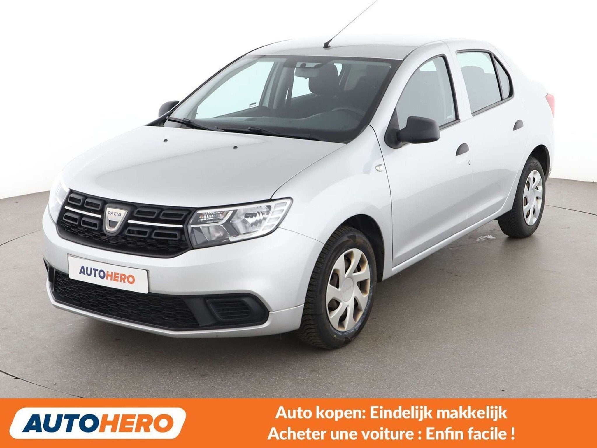 Dacia Logan 1.0 Ambiance (année de construction 2017), Autos, Achat, 998 cm³, 4 portes, 117 g/km
