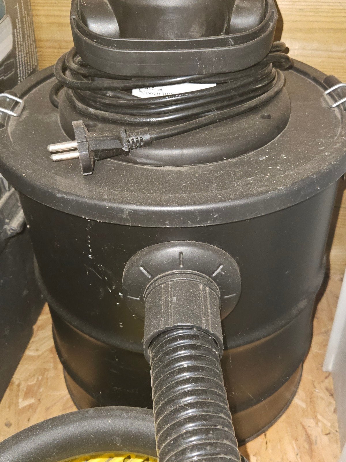 d'aspirateur provenant du feu, Enlèvement