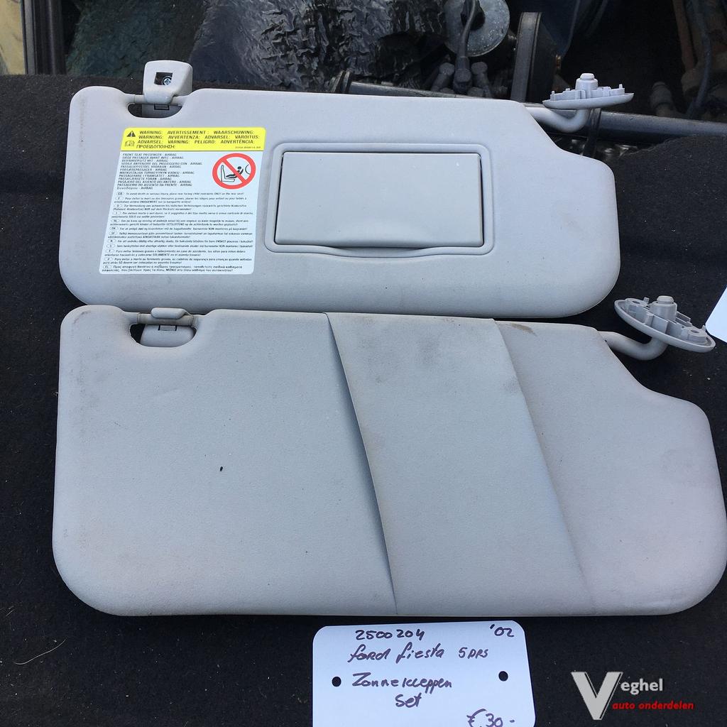 Ford Fiesta 1.4 16v 5drs  2002 2500204   Zonnekleppen set, -, Utilisé, -, -