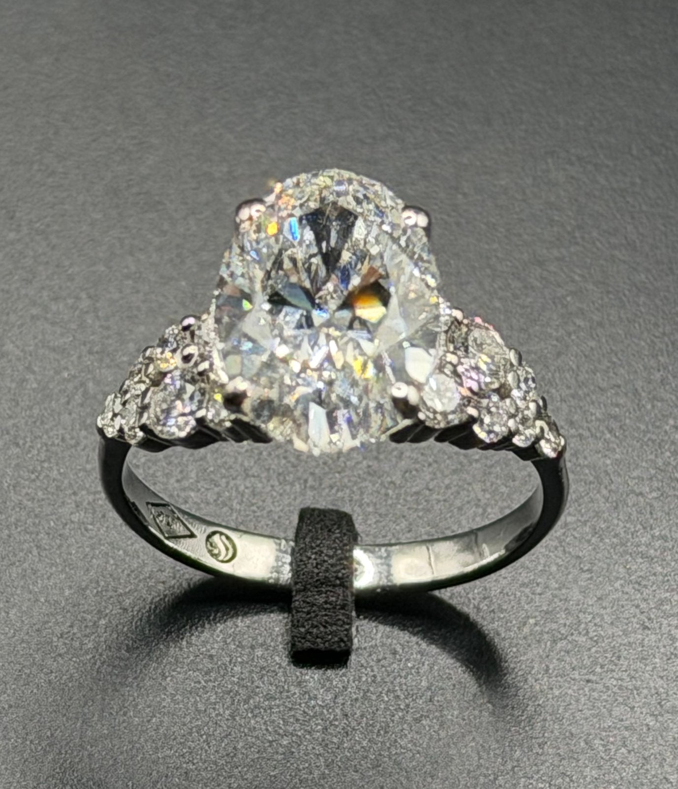 Nieuwe 18K gouden verlovingsring met 4.72ct diamant- 17,5mm, Bijoux, Sacs & Beauté, Neuf, Enlèvement ou Envoi, Or, Or