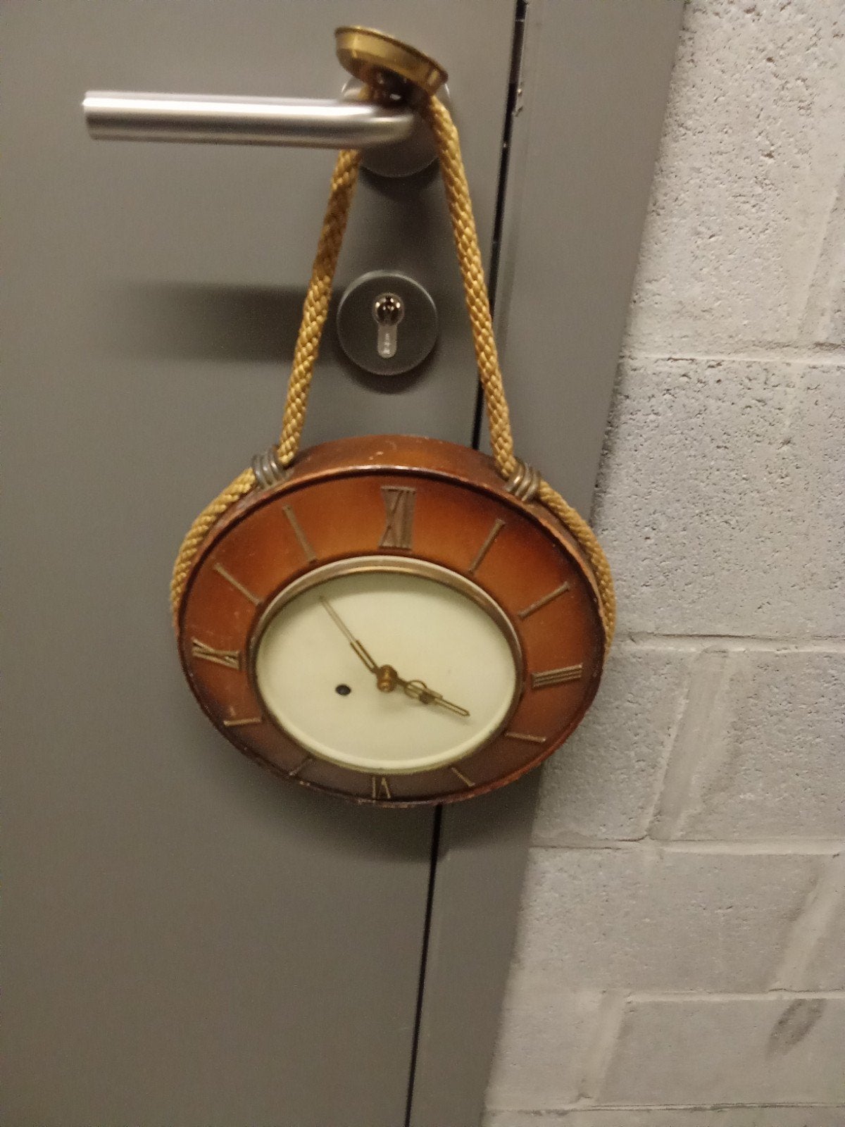 Horloge suspendue, Enlèvement ou Envoi