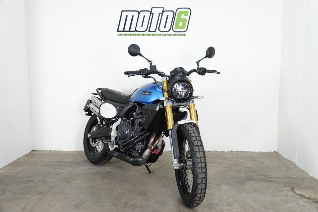 Fantic 700 Scrambler demomotor, Motoren, 700 cc, 2 cilinders, Motorrijbewijs A, Meer dan 35 kW