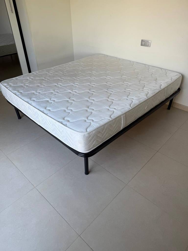 Ik verkoop deze objecten., Huis en Inrichting, Slaapkamer | Matrassen en Bedbodems, Ophalen