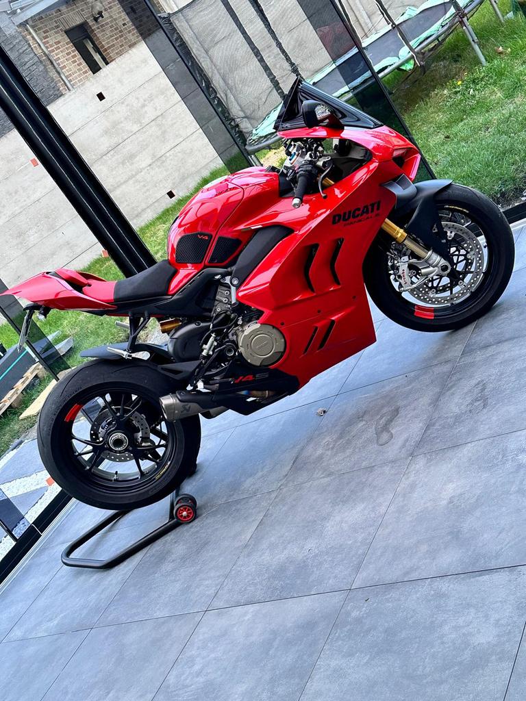 Ducati panigale v4s akrapovic uitlaat, Motoren, Motoren | Ducati, Particulier, Ophalen